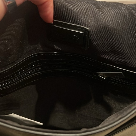 Kenneth Cole Reaction Mens Faux Leather Cross Body Bag In Black - Picture 6 of 8